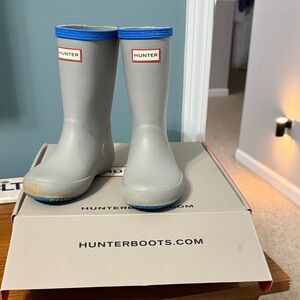 Kids Hunter Gray Boots with Blue Trim